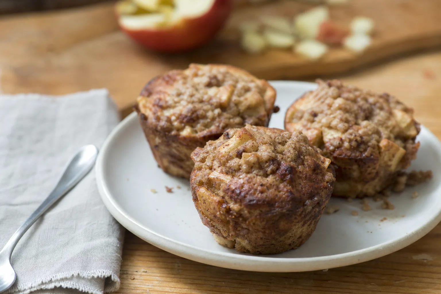 Cinnamon apple muffins